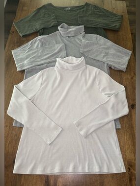 J Crew & Old Navy Women’s Long Sleeve Top Bundle of 3 - Size 2X XXL